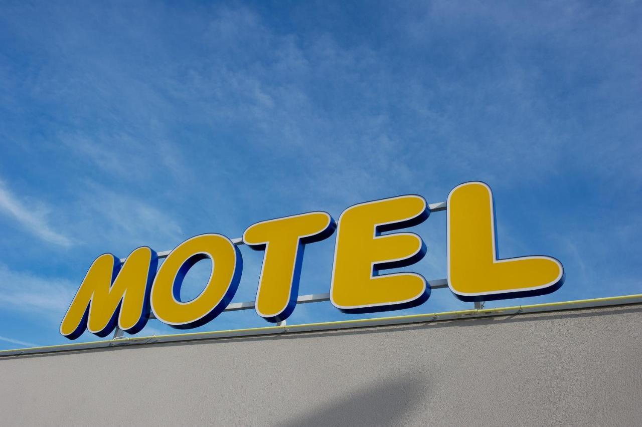 Ace Hotel Travel Athee Sur Cher 외부 사진